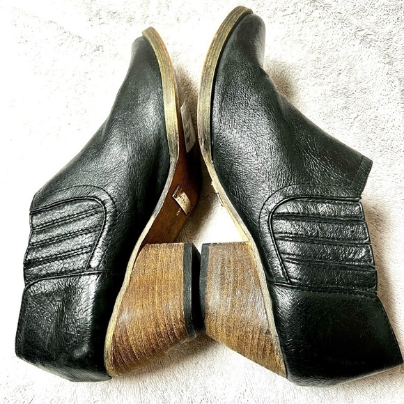 Very Volatile Jackson Black leather Western cowgirl Bootie women size 8 - Picture 5 of 10